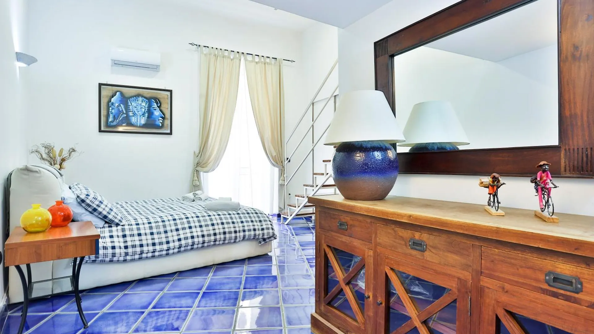 My House Carlo III Square Apartment Naples Italy